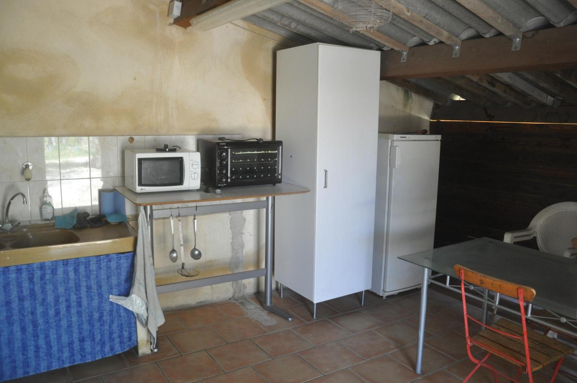 Hotel La Ferme De Tonton Jules 2 Entraigues-sur-la-Sorgue Exterior foto